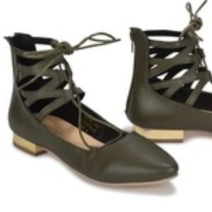 P1 - Sociology Women's Gia Lace-Up Flats
